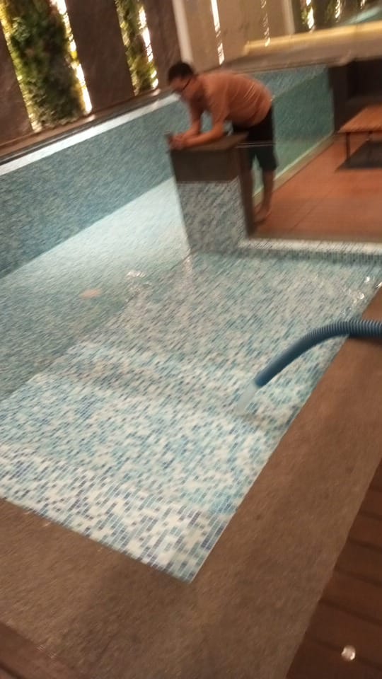 Jasa Pengisian Air Kolam Renang Kemang 